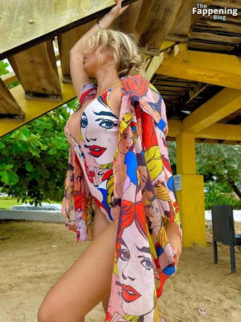 Tallia Storm