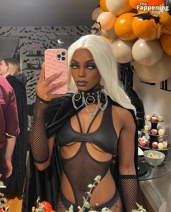 Tanaye White
