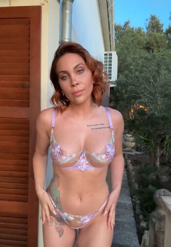Tara Tabitha