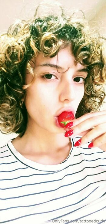 tattooedcurly