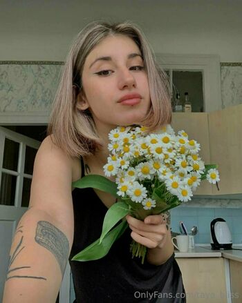 taya_bliss