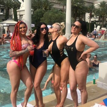 Taya Valkyrie