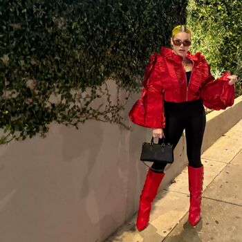 Taya Valkyrie