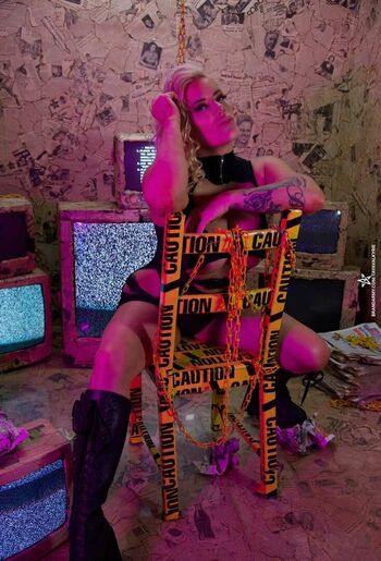 Taya Valkyrie
