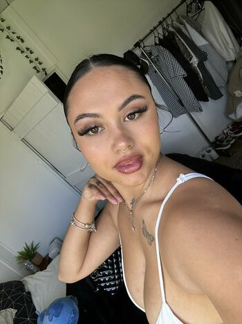 taylaraywhite