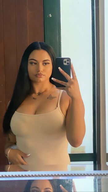 taylaraywhite