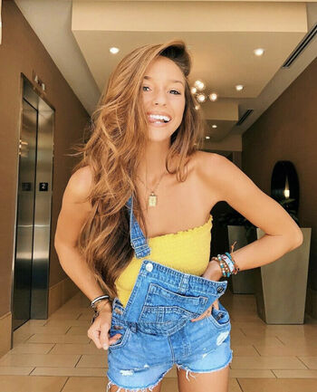 Taylor Alesia
