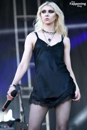 Taylor Momsen