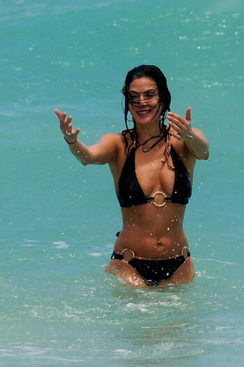 Teri Hatcher