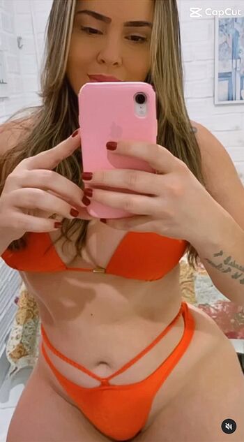 Thais Almeida