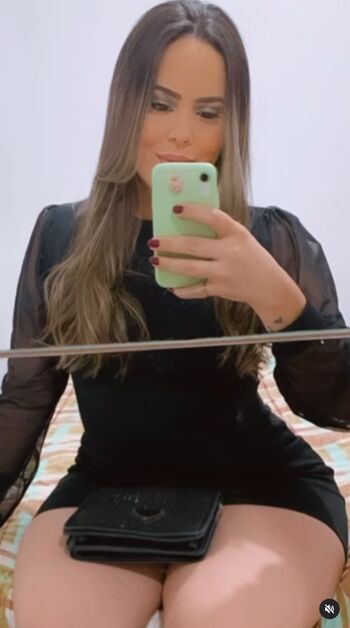 Thais Almeida