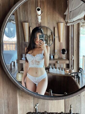 Thao Nhi Le
