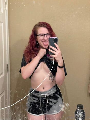 thatariesbitchh
