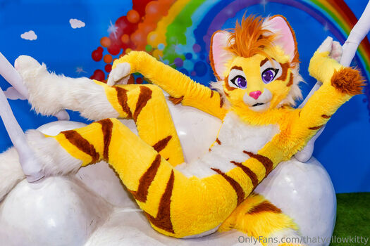 thatyellowkitty