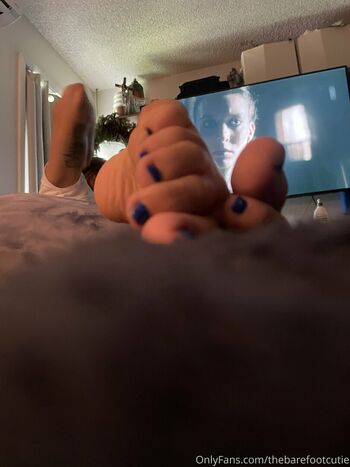 thebarefootcutie