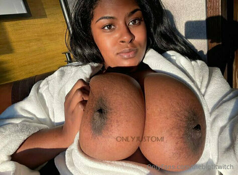 thebigtitwitch