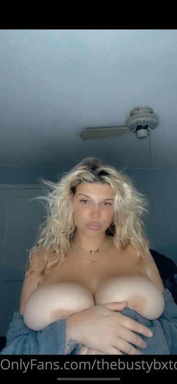 Thebustybxtch