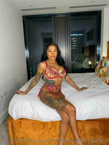 theebonyfetishqueen