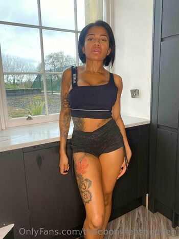 theebonyfetishqueen