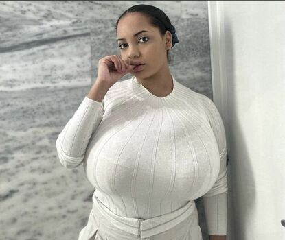 thegirlinred0