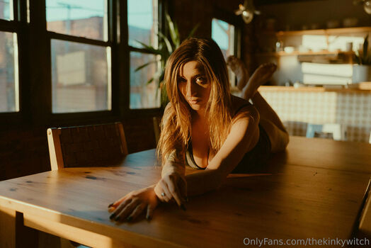 thekinkywitch