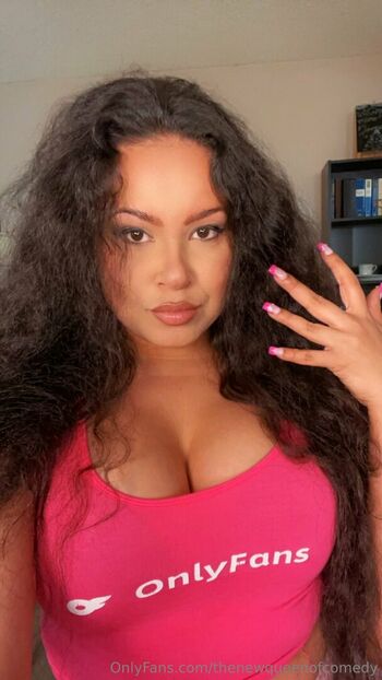 thenewqueenofcomedy