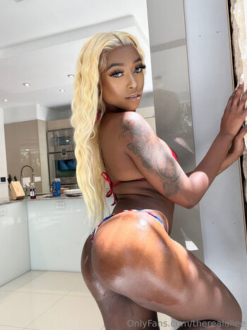 therealaliee