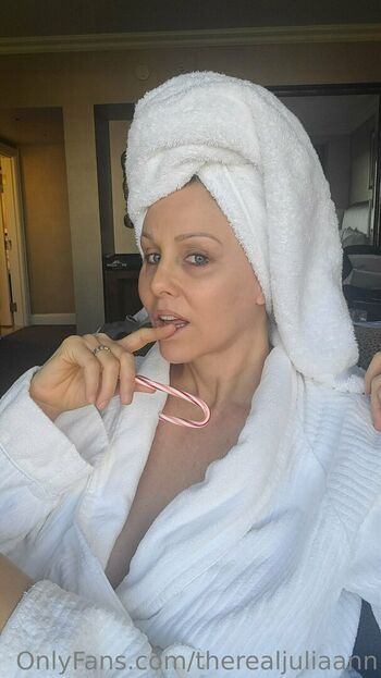 therealjuliaann