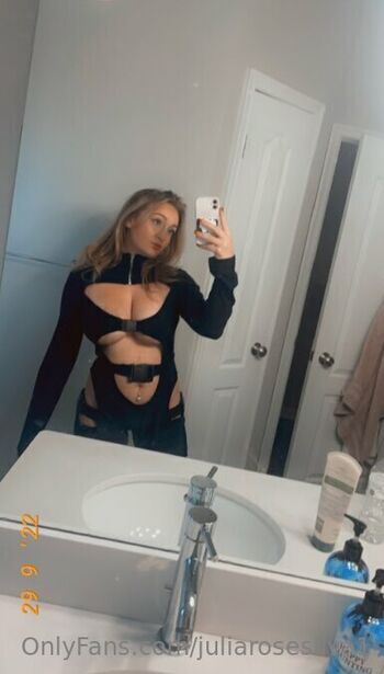 therealjuliarosee