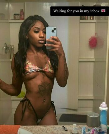 therealvickyy