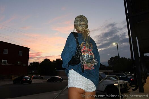 Theskimaskgirl