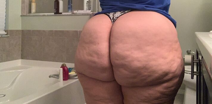 Thicckhloe