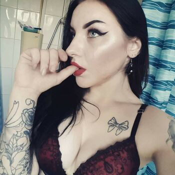 ThrashMetalDoll