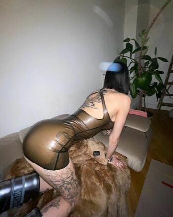 tightcorsetloosemorals