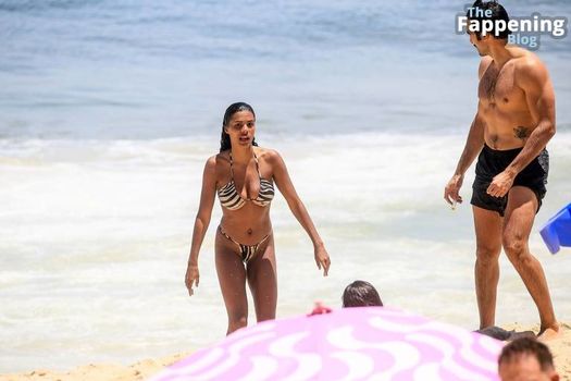 Tina Kunakey