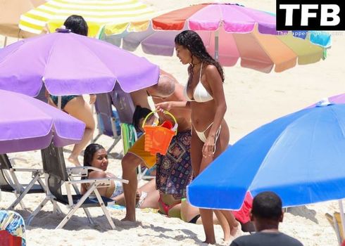 Tina Kunakey