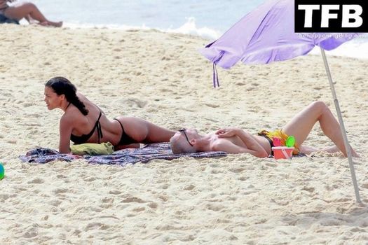 Tina Kunakey