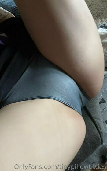 tinypillowtitties