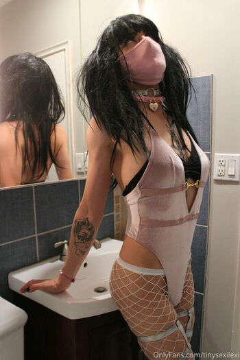 tinysexilexi666