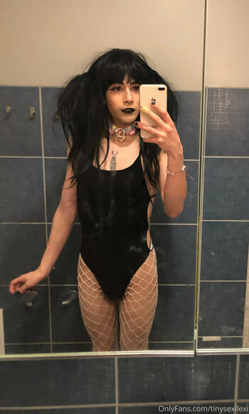 tinysexilexi666