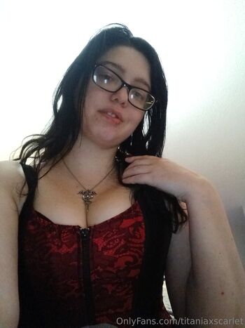 titaniaxscarlet