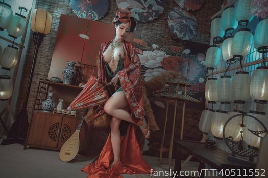 TiTi cosplay