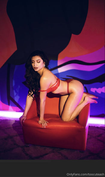 toosexyashley