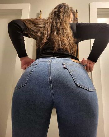 Tori Assins