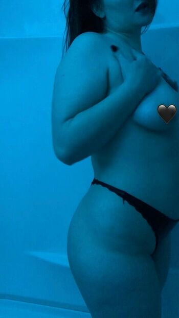 Tori Assins