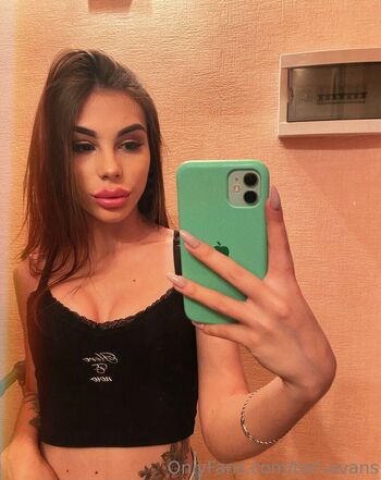 tori_evanns