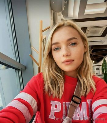 tori_evanns