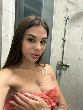 tori_evans_vip