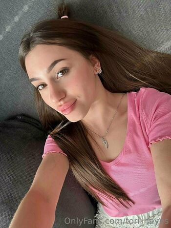 tori_hayes