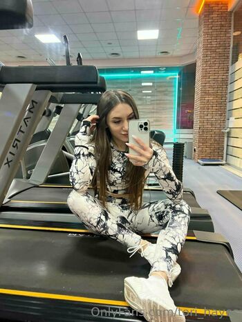 tori_hayes